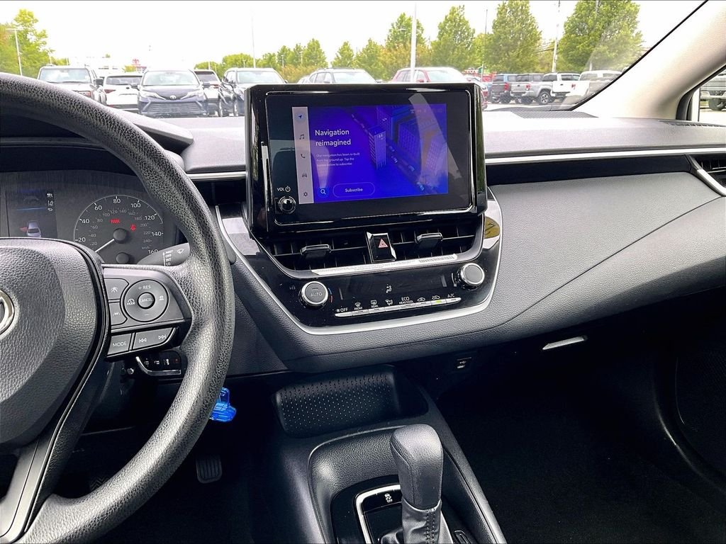 Used 2023 White Toyota LE image 18