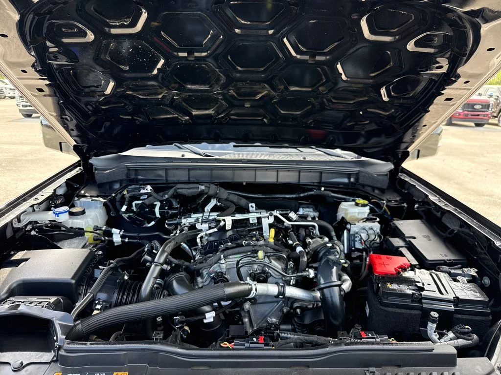 Certified Used 2025 Black Ford Outer Banks image 30