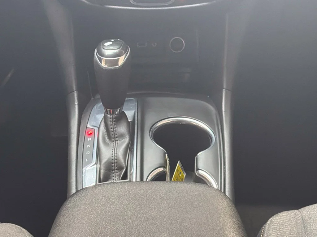 Used 2021 Silver Ice Metallic Chevrolet LT image 22
