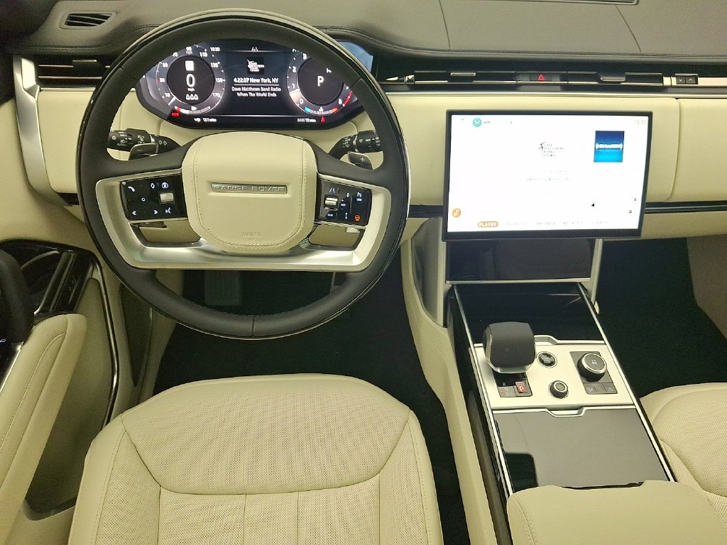 New 2027 Tourmaline Brown in Gloss finish Land Rover Autobiography image 9