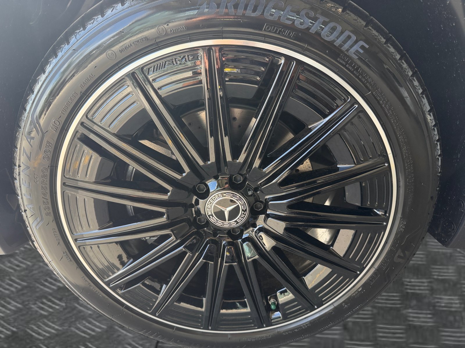 New 2026 Polar White Mercedes-Benz GLA 250 image 34