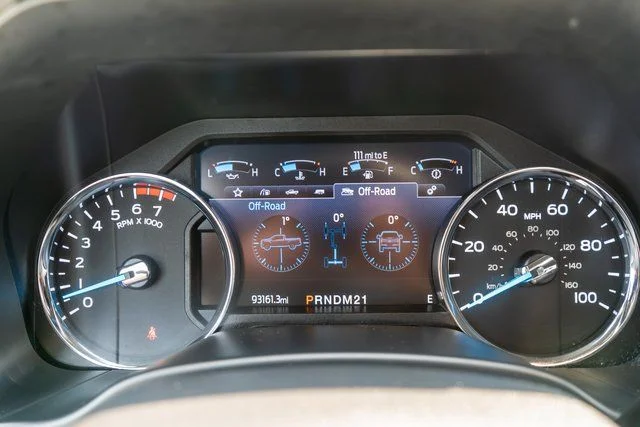 Used 2020 White Ford Lariat image 25