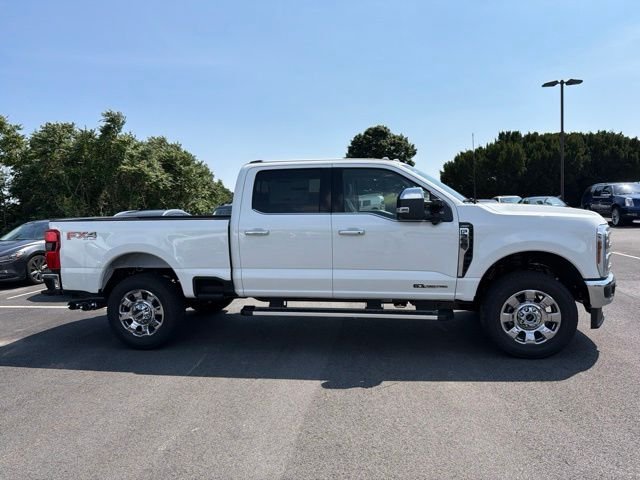 New 2026 Star White Metallic Tri-Coat Ford F-350® Lariat® image 2