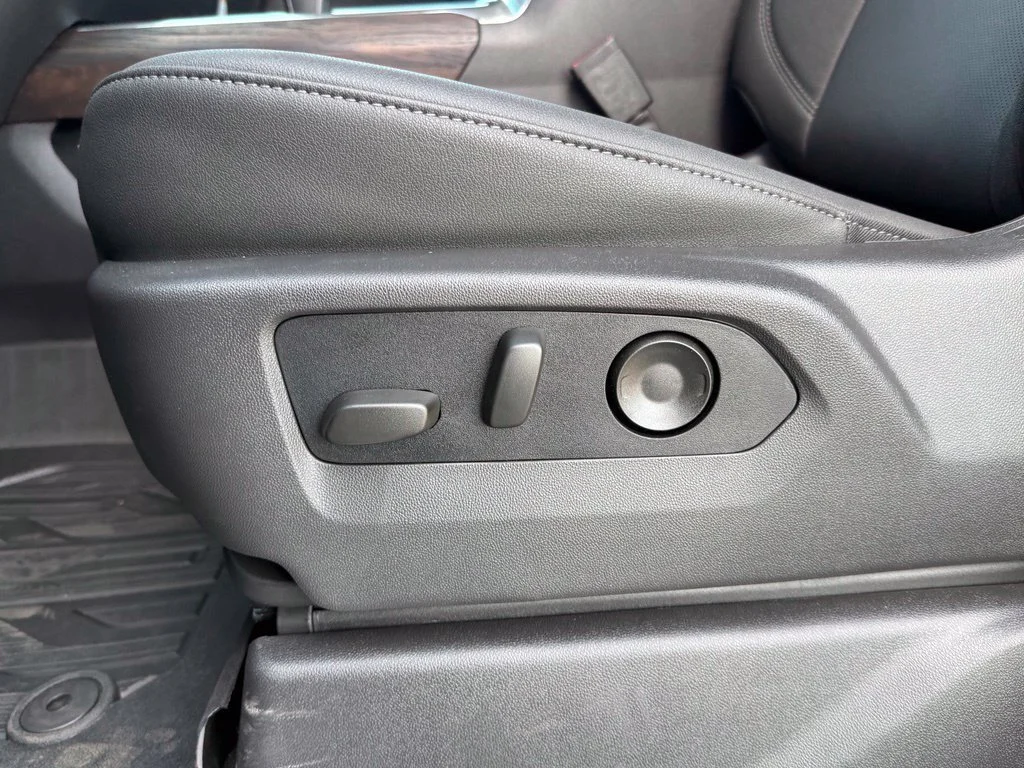 New 2026 Onyx Black GMC SLT image 35