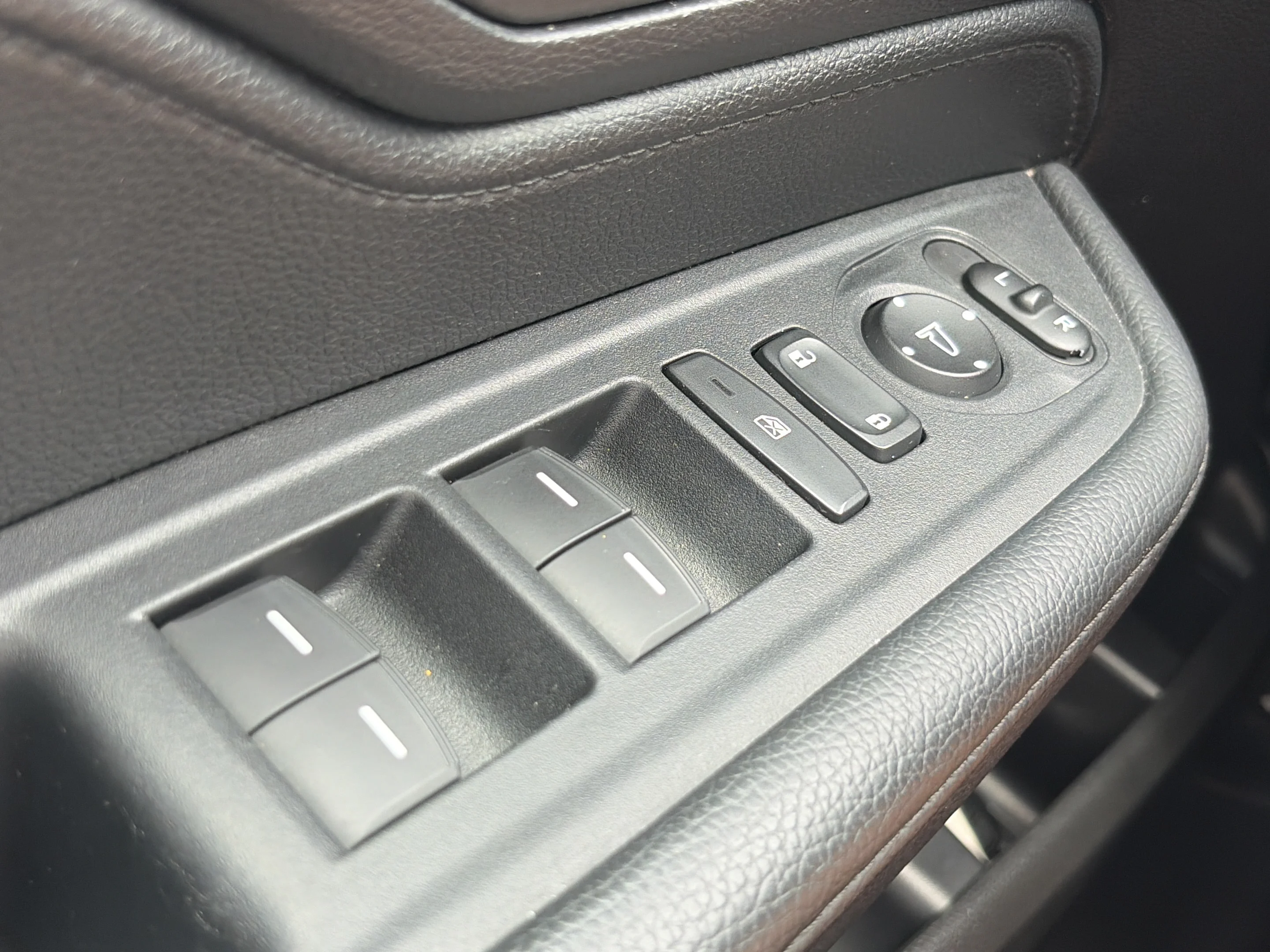 Used 2025 Gray Honda EX-L image 18