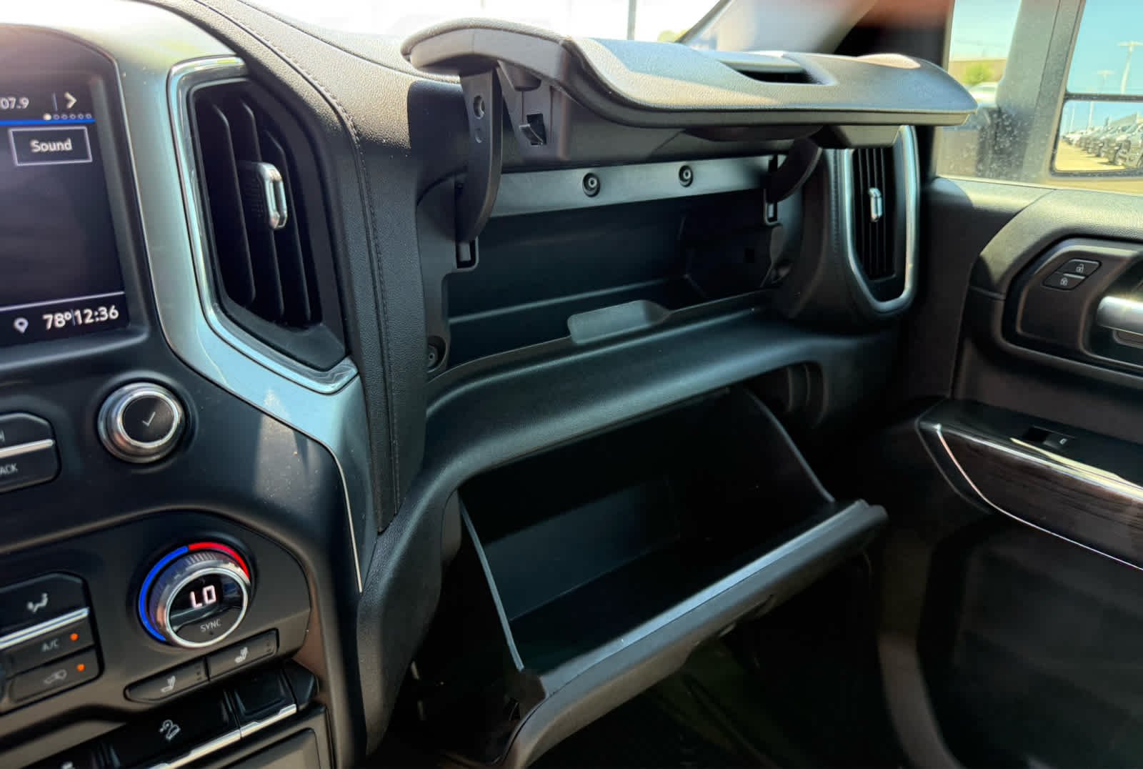 Used 2021 Summit White Chevrolet LT image 25