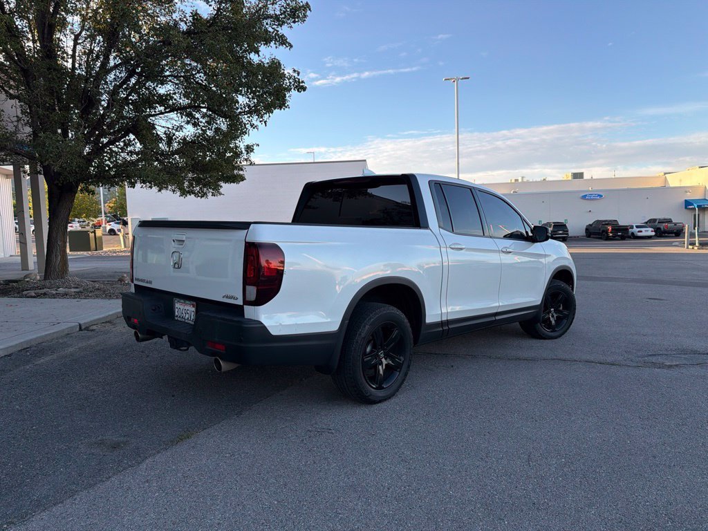Used 2023 Platinum White Pearl Honda Black Edition image 6