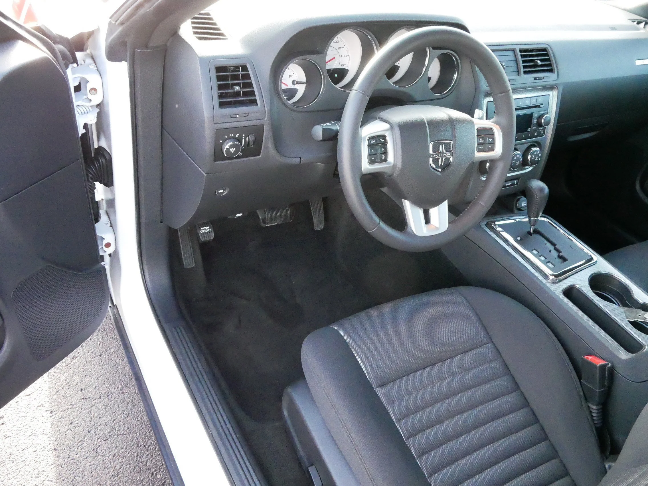 Used 2013 Bright White Dodge R/T image 9