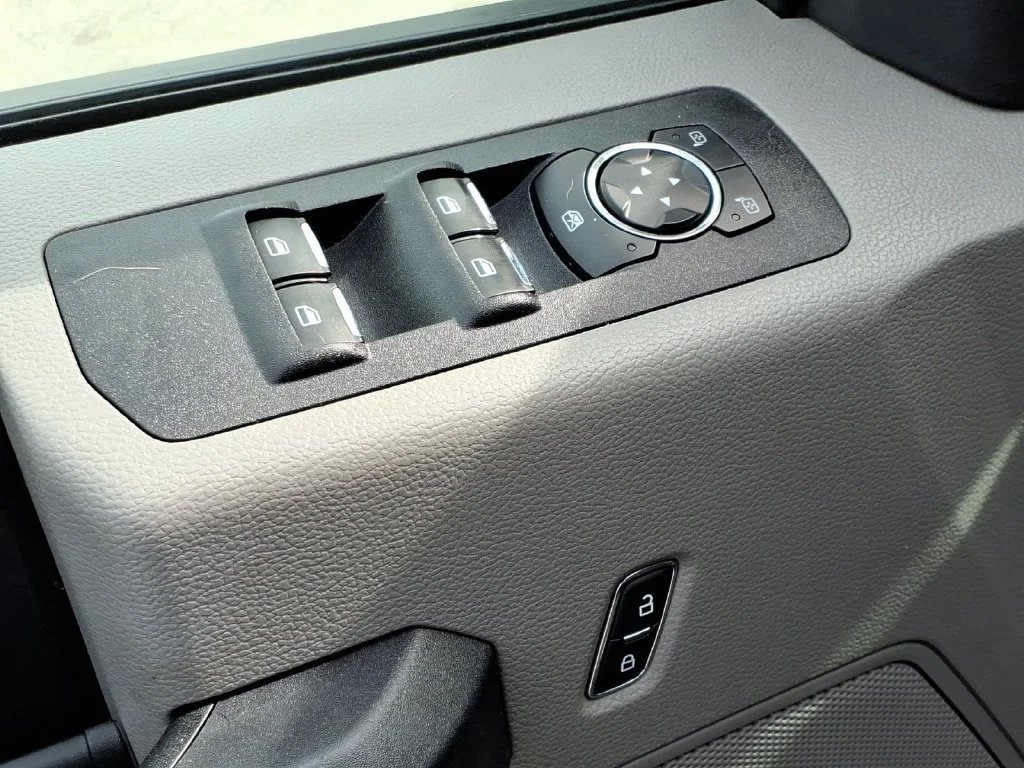 Used 2020 Black Ford XL image 15
