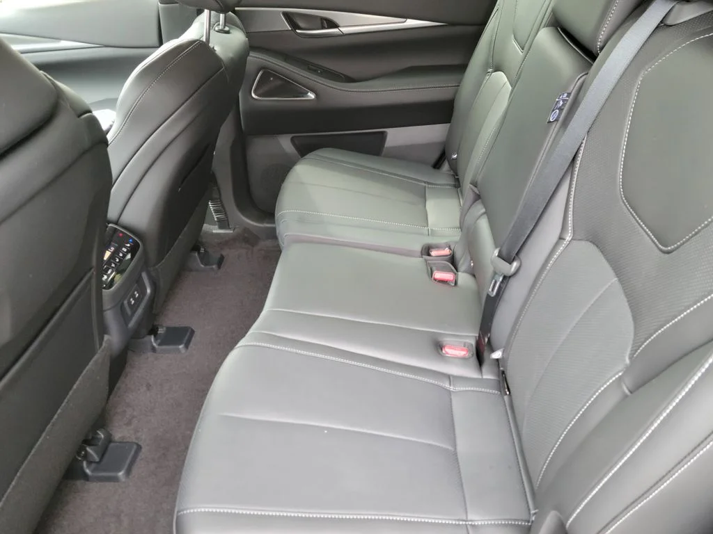 2027 INFINITI QX60's photo