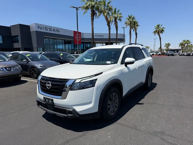 2024 Nissan Pathfinder SV 2WD's photo