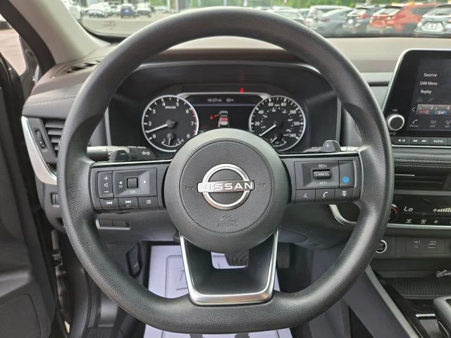 Used 2023 Gray Nissan SV image 31