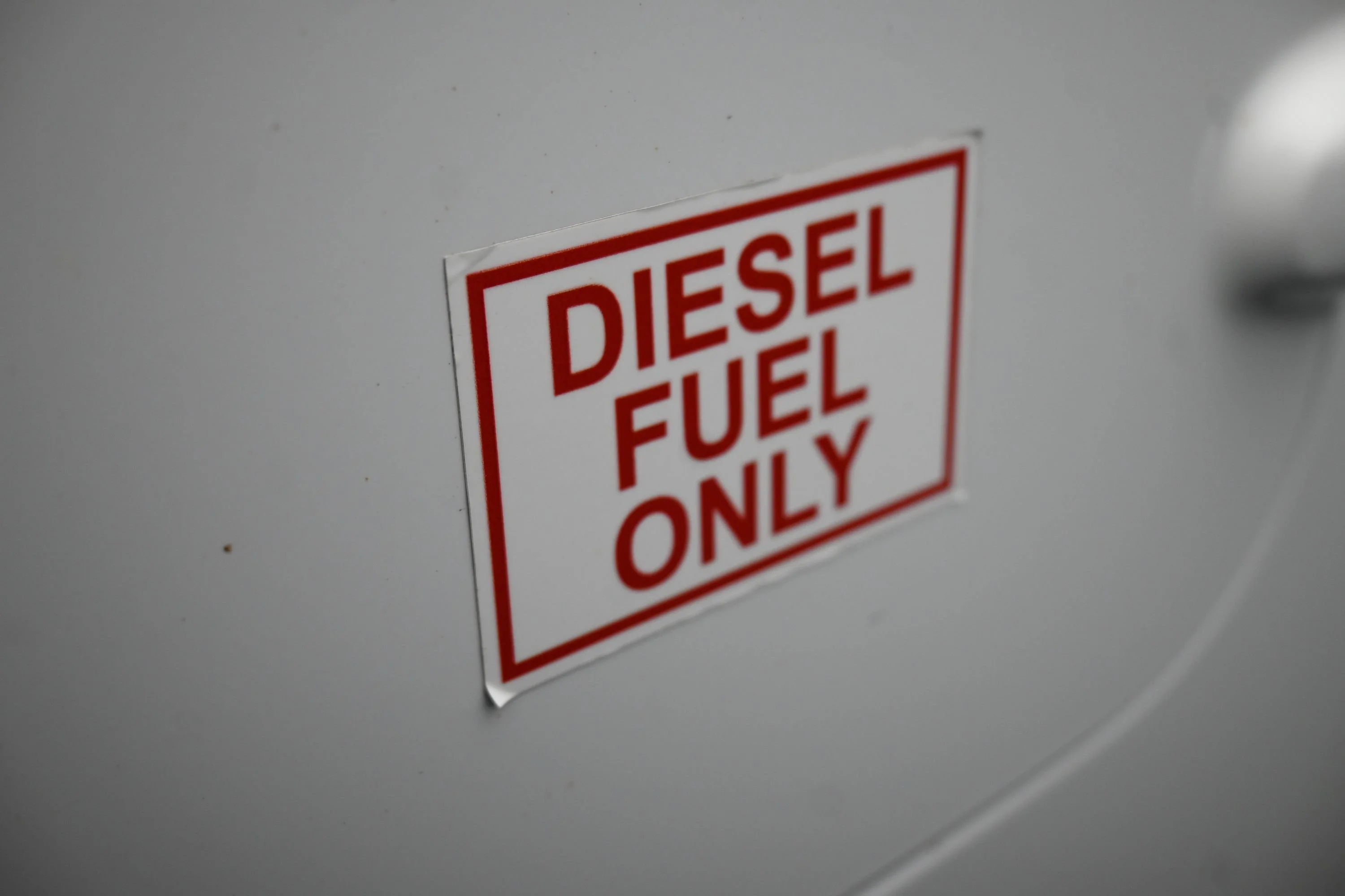 Used 2025 Summit White Chevrolet LT image 24