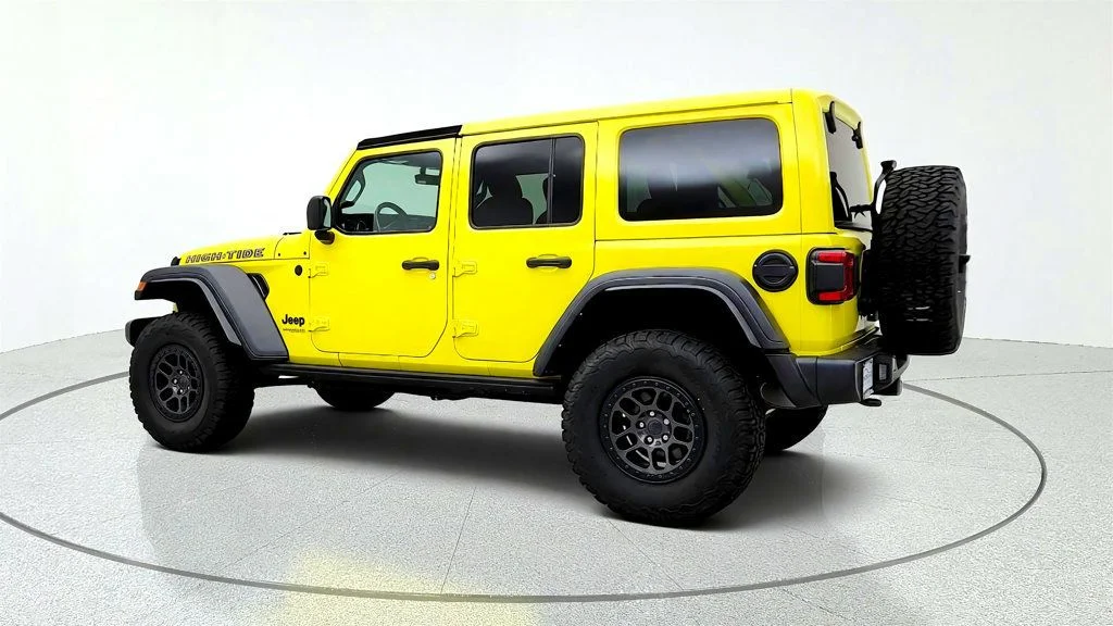 Used 2022 High Velocity Clearcoat Jeep Unlimited High Tide 4x4 image 7