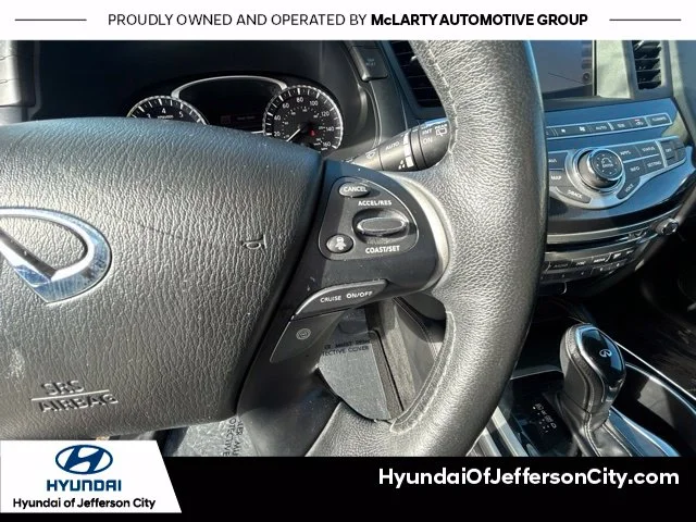 Used 2019 Red INFINITI LUXE image 31