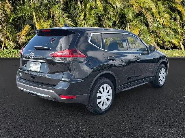 Used 2019 Black Nissan S image 4