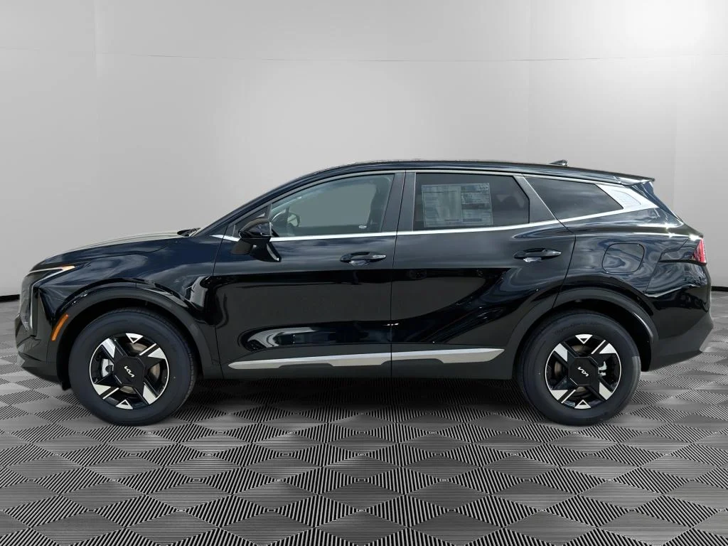 New 2026 Fusion Black Kia LX image 7