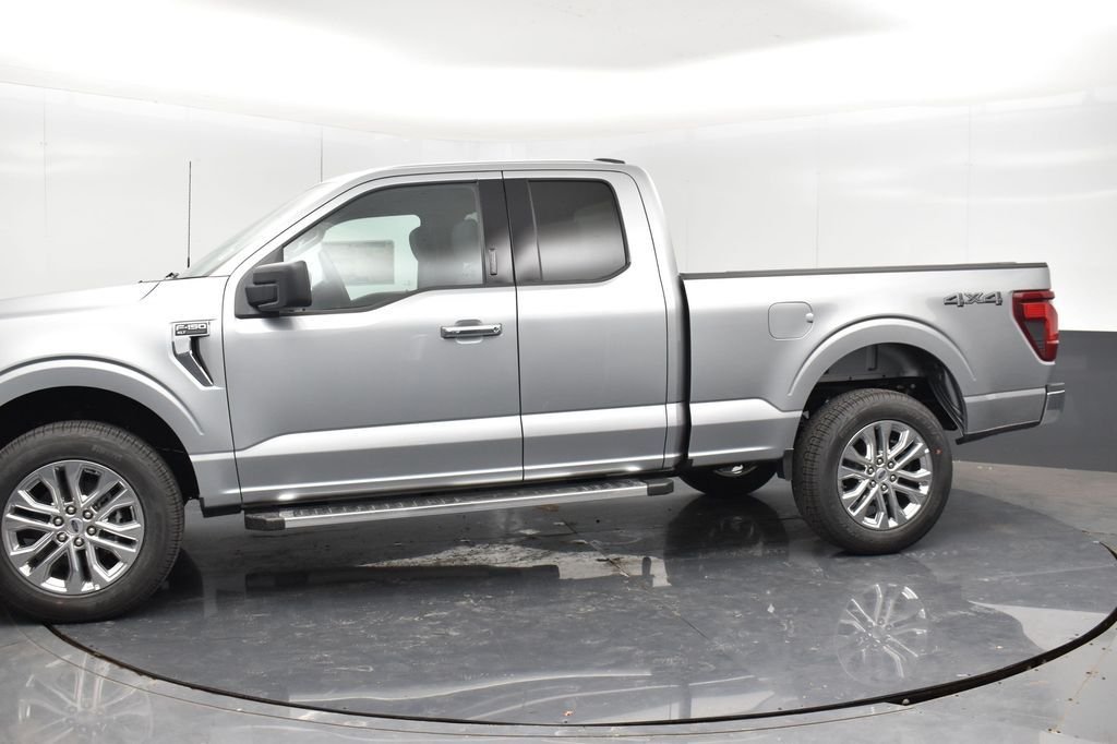 New 2026 Iconic Silver Metallic Ford XLT image 15