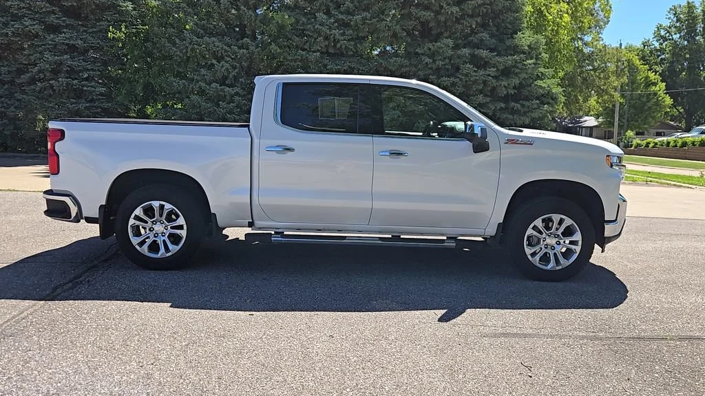 Used 2021 IRIDESCENT PEARL TRICOAT Chevrolet LTZ image 37