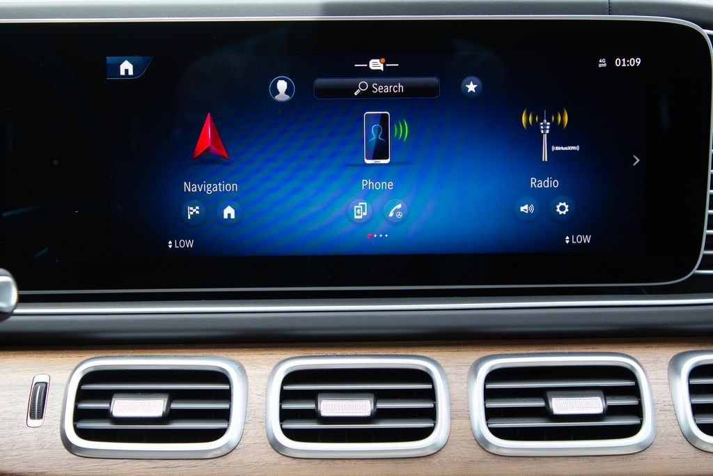 Used 2026 MANUFAKTUR Alpine Gray Mercedes-Benz GLE 63 S AMG® image 16