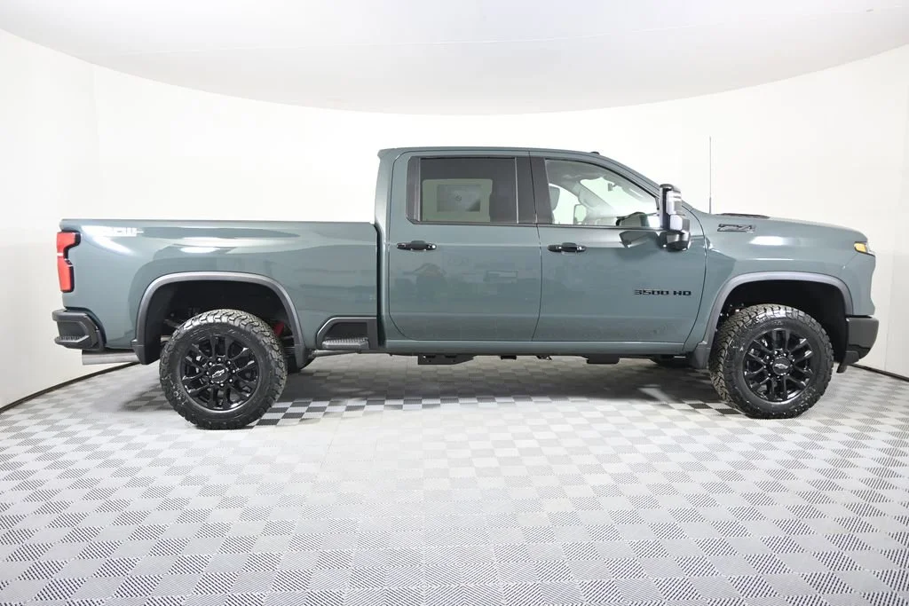 2026 Chevrolet Silverado 3500 HD LTZ - Photo 8