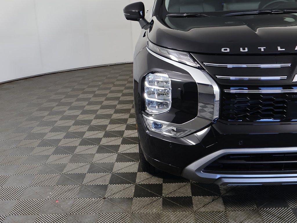 2025 Mitsubishi Outlander SEL - Photo 17