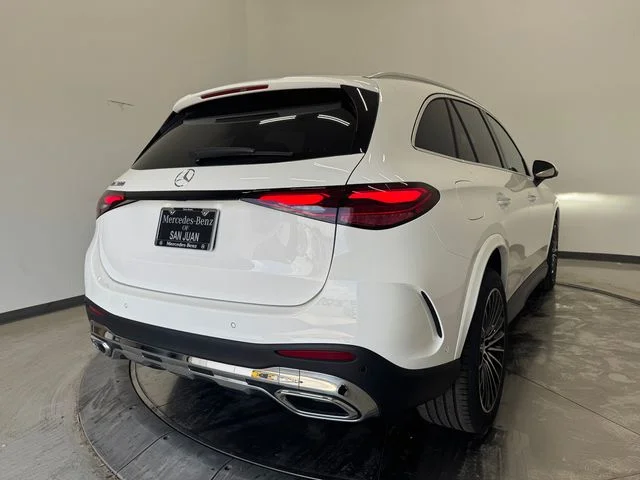 New 2027 White Mercedes-Benz GLC 300 image 32