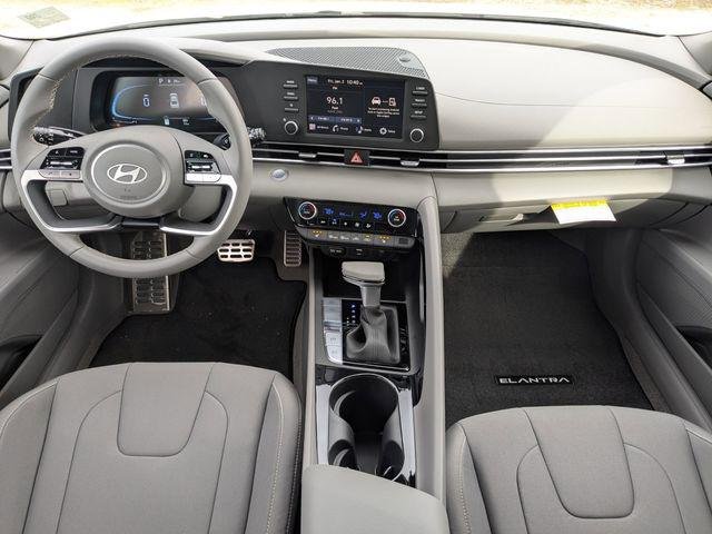 New 2026 White Hyundai SEL Sport Premium image 13
