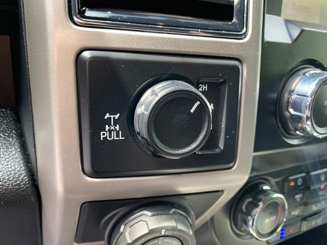 Used 2020 White Ford Lariat image 22