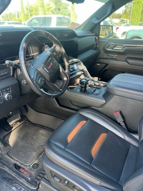 Used 2023 White GMC AT4 image 10