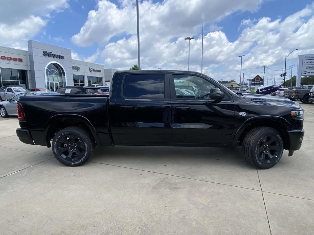 New 2026 Diamond Black Crystal Pearl-Coat Exterior Paint RAM Big Horn/Lone Star image 37