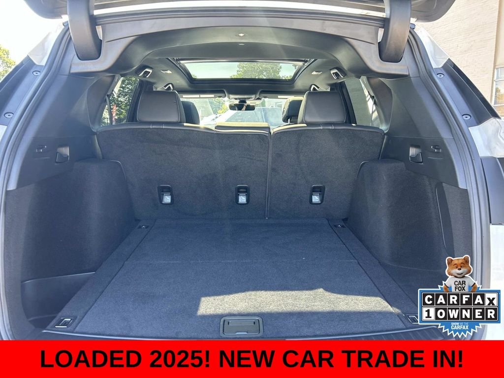 Used 2025  Acura Base image 11