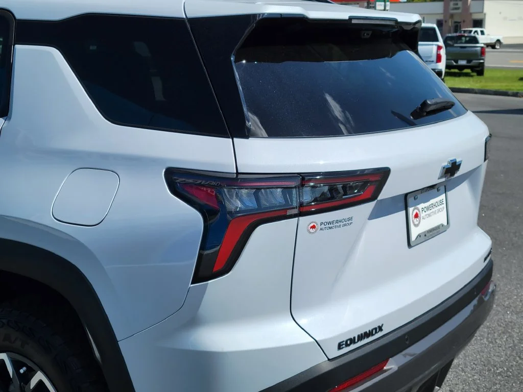 New 2027 Polar White Tricoat Chevrolet ACTIV image 12