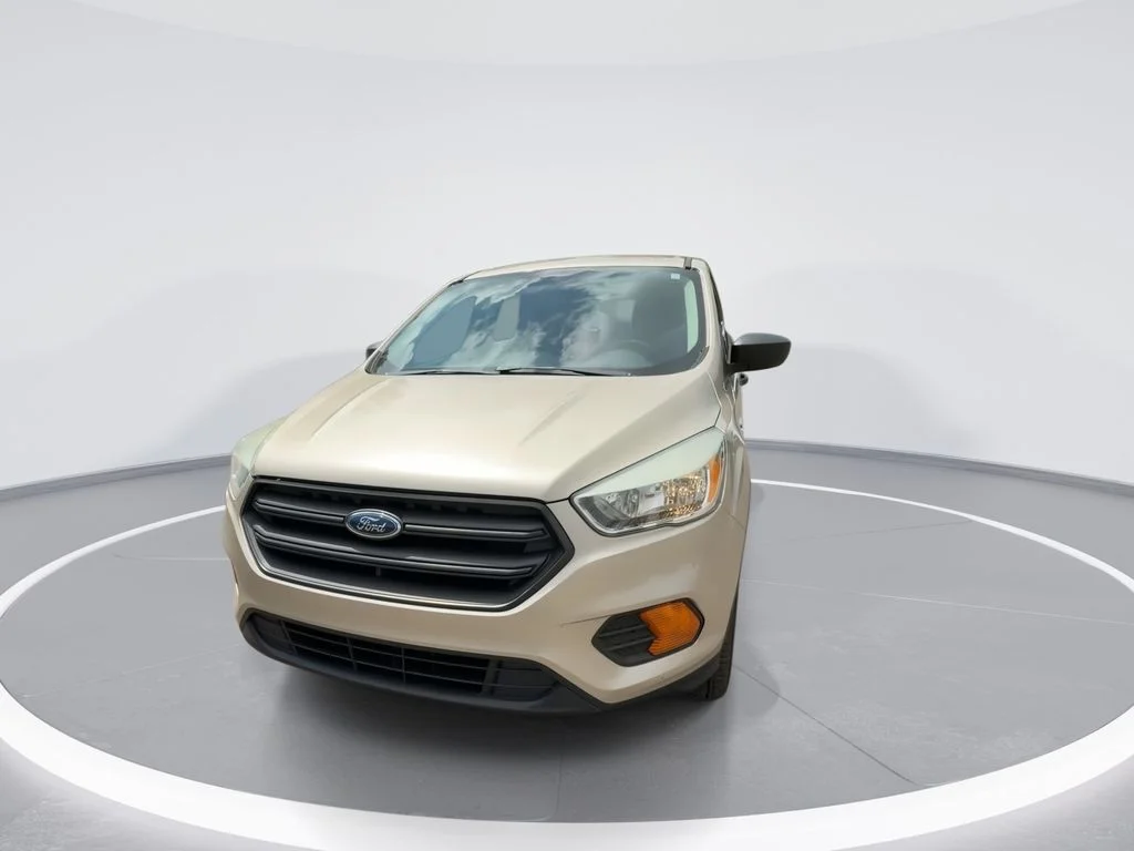 Used 2017 Gold Ford S image 4