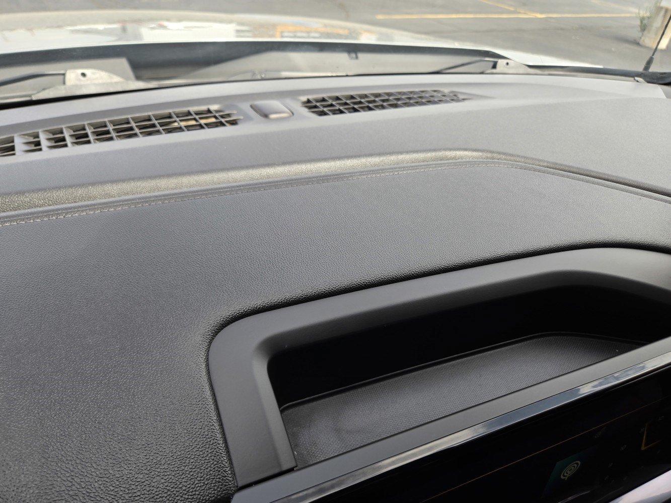 2023 Chevrolet Silverado 1500 LT - Photo 7