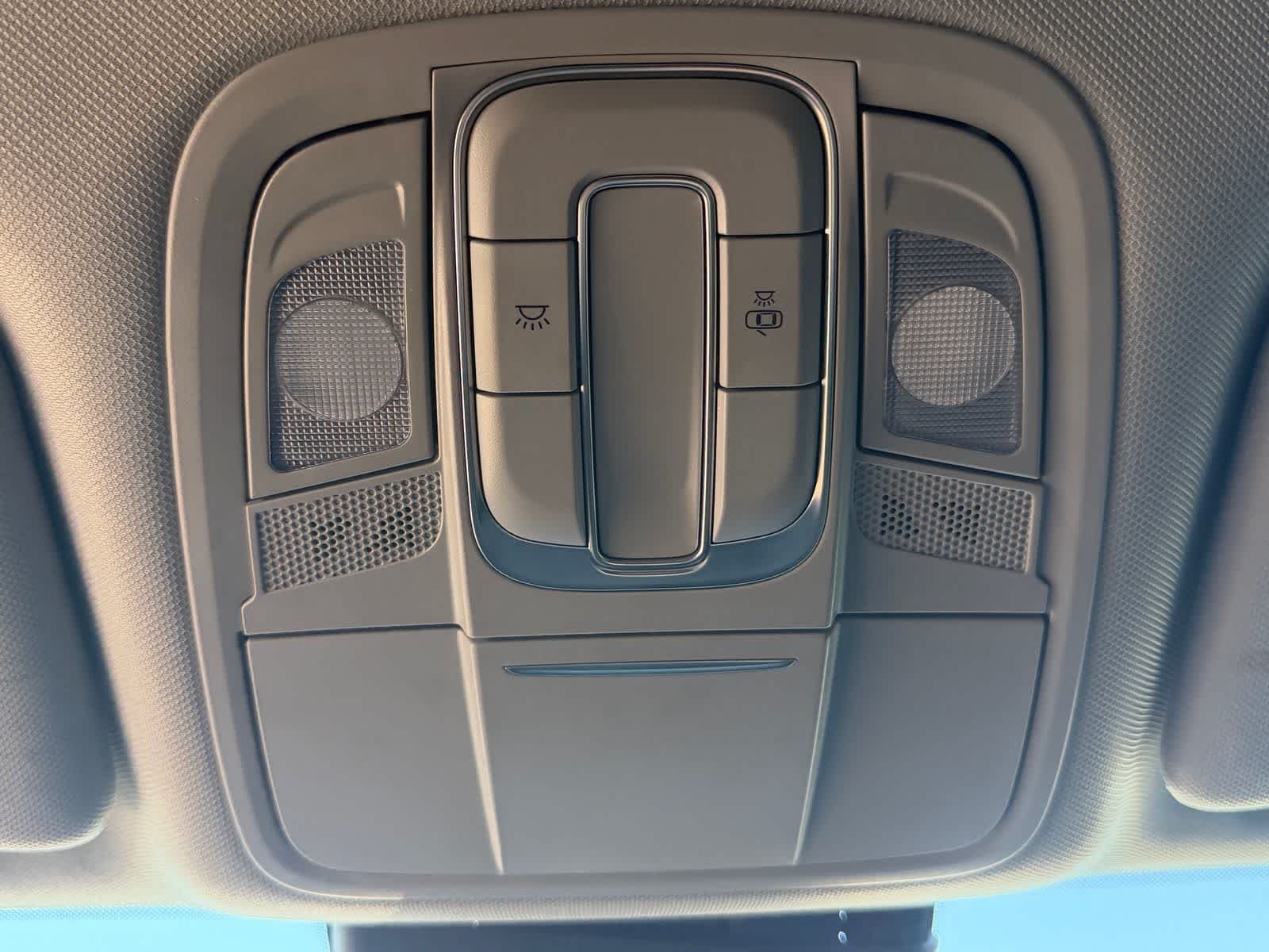 Used 2019 Stormy Sea Hyundai SE image 17