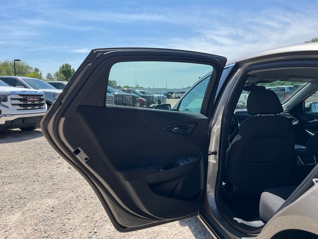 Used 2022 Mineral Gray Metallic Chevrolet LT image 24