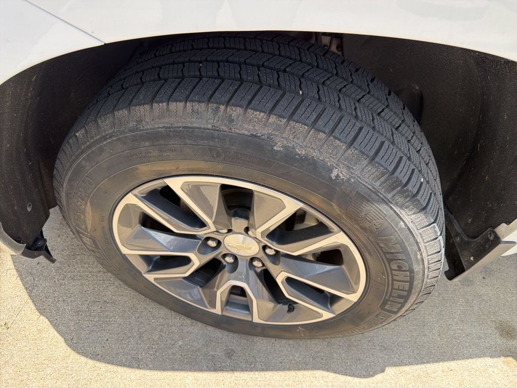 Used 2019 SUMMIT WHITE Chevrolet LT image 6