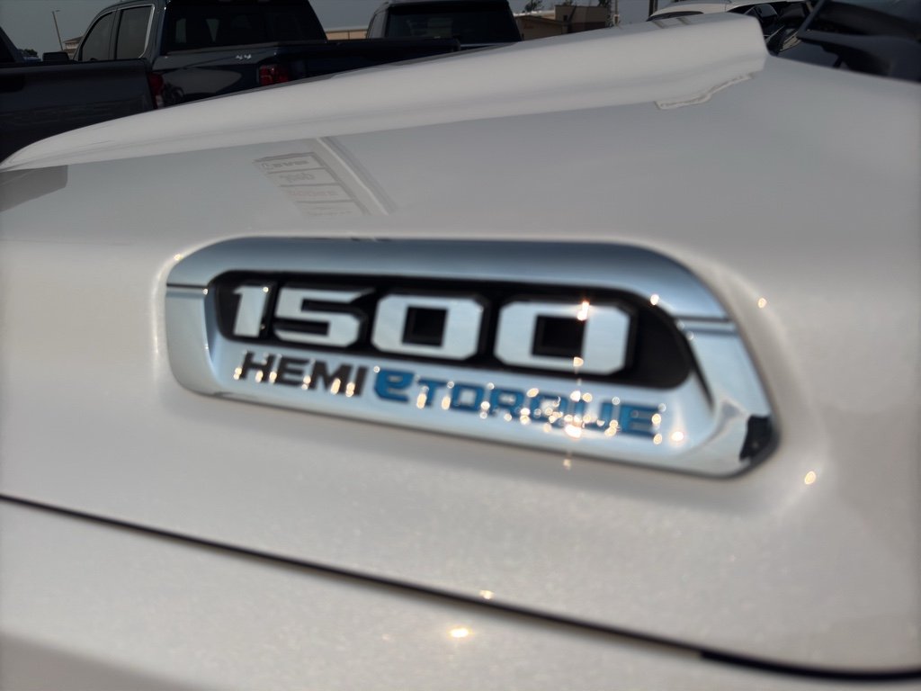 Used 2022 Ivory White Tri-Coat Pearlcoat Ram Longhorn image 13