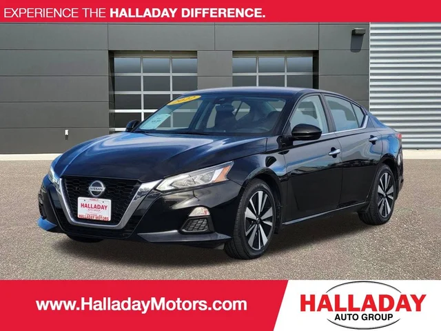 2022 Nissan Altima 2.5 SV