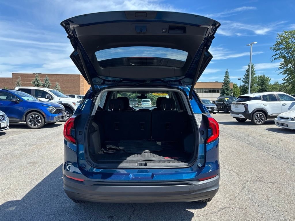 Used 2020 Blue GMC SLE image 7