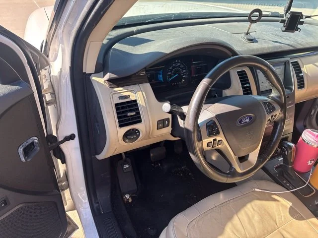 Used 2016 White Ford SEL image 9