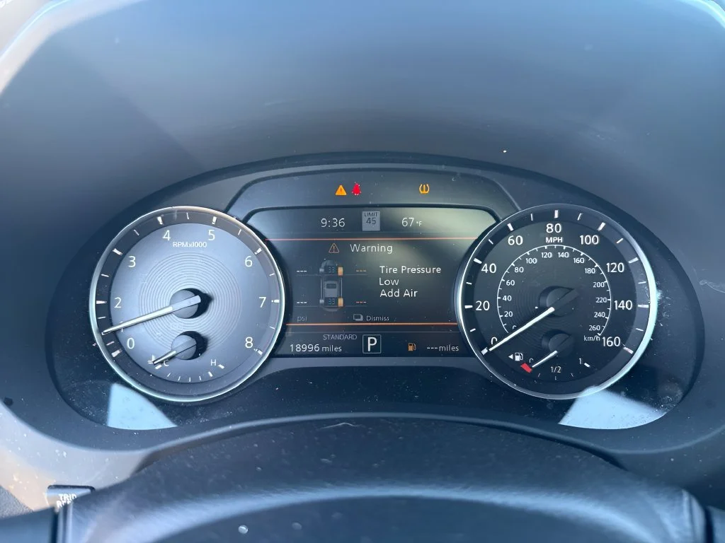 Used 2025 Black INFINITI SENSORY image 14