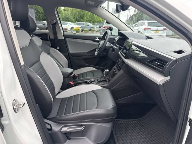 Used 2023 Pure White Volkswagen SEL image 9