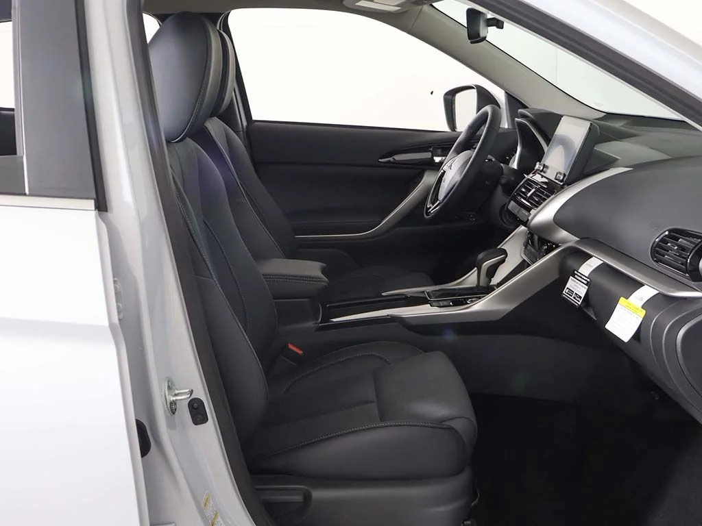 New 2026 White Mitsubishi SE 1.5T S-AWC image 25
