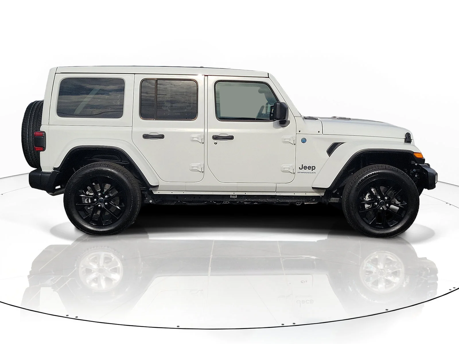 Certified Used 2025 White Jeep Sahara 4xe image 2