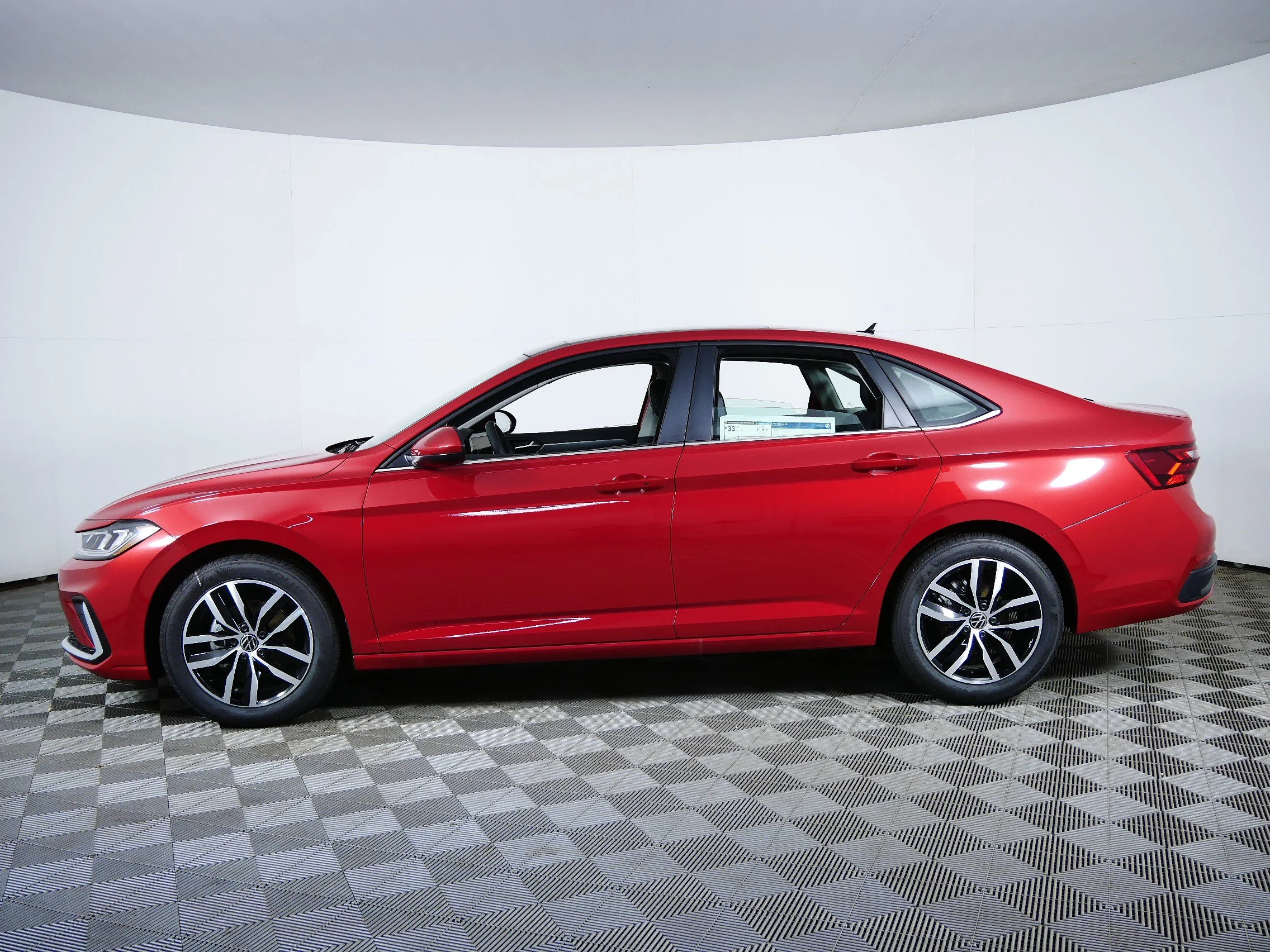 New 2026 KINGS RED MET W Volkswagen SE image 4