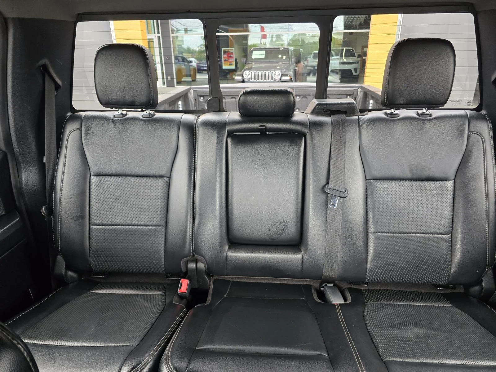 Used 2019 Oxford White Ford LARIAT image 17