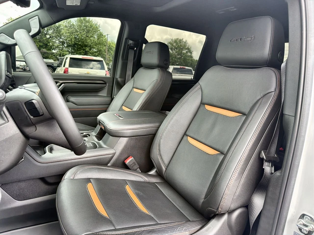 Used 2025 Summit White GMC AT4 image 16