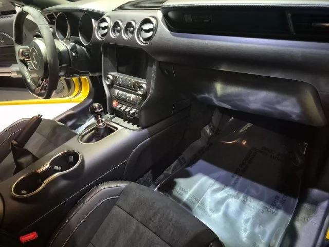 Used 2017 Yellow Ford Shelby GT350 image 28